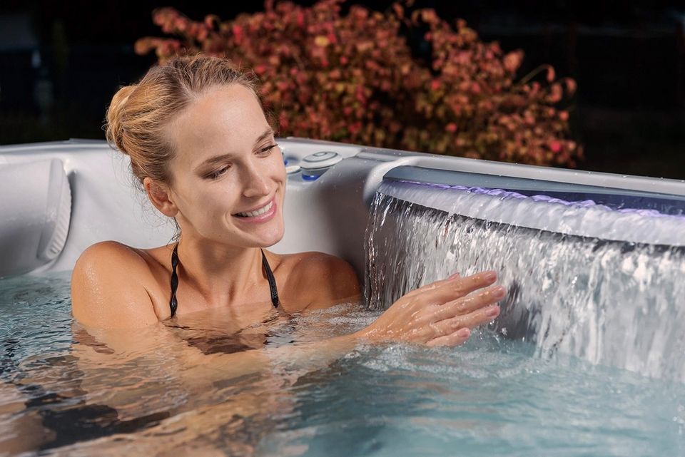 20% Rabatt, Whirlpool Atlas -Life Deluxe, für 6.Pers., Wellness in Delligsen