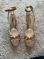 Damen Schuhe von Guess Neuhausen-Nymphenburg - Neuhausen Vorschau