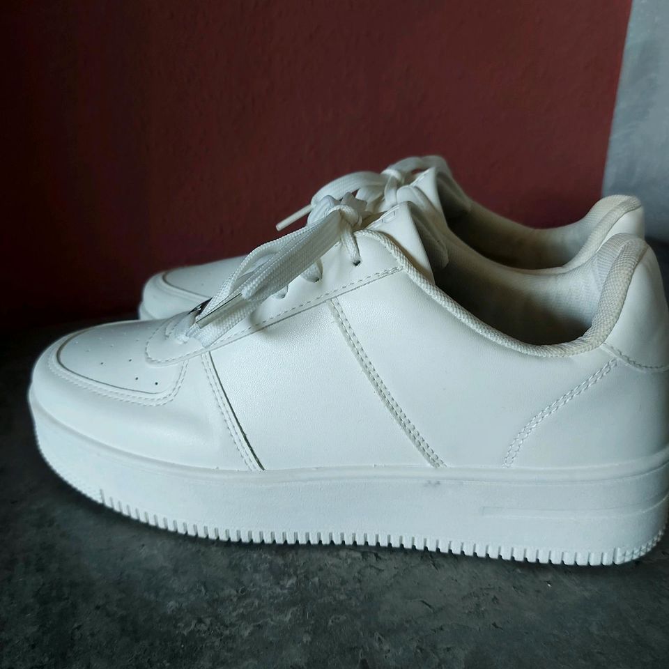 * New Yorker * Sneaker in weiß * Gr.41 * in Hamm