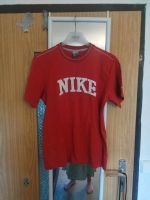 Nike Vintage Shirt T-Shirt y2k Gr. M 90er Brandenburg - Finsterwalde Vorschau