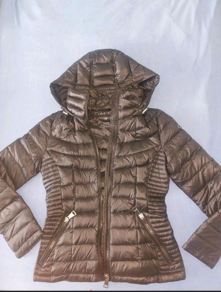 Calvin Klein Winterjacke Daunenjacke Damenjacke in Adendorf