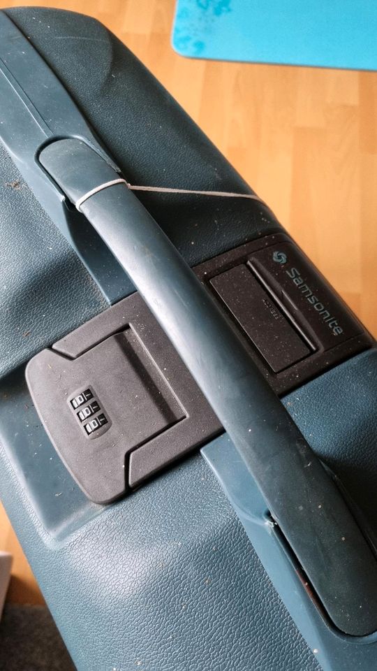 Samsonite Koffer / Reisekoffer - altes Modell in Alt Duvenstedt