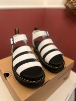 Docs Dr. Martens BLAIRE HYDRO LEDER RIEMENSANDALEN SANDALE 39 NEU München - Bogenhausen Vorschau