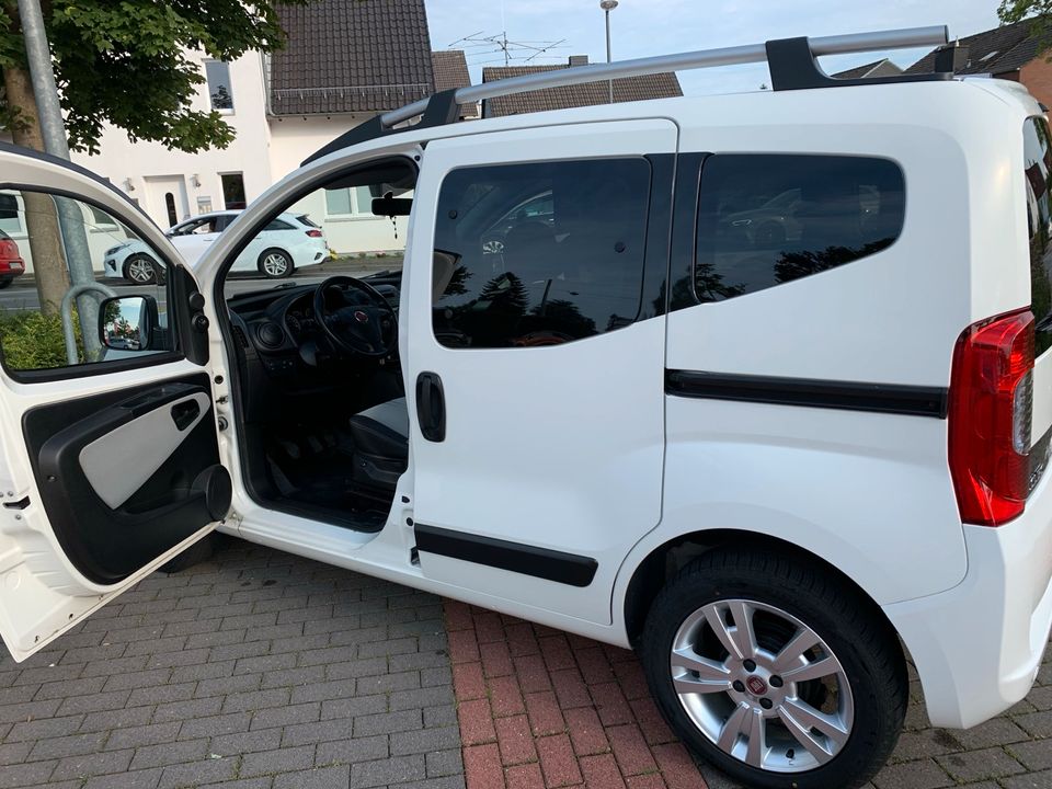 Fiat QUBO 1.4 Benziner mit abnehmba. AHK /TÜV NEU! in Mettmann