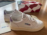 Autry sneaker Neu und ungetragen in Größe 39 Hessen - Kassel Vorschau