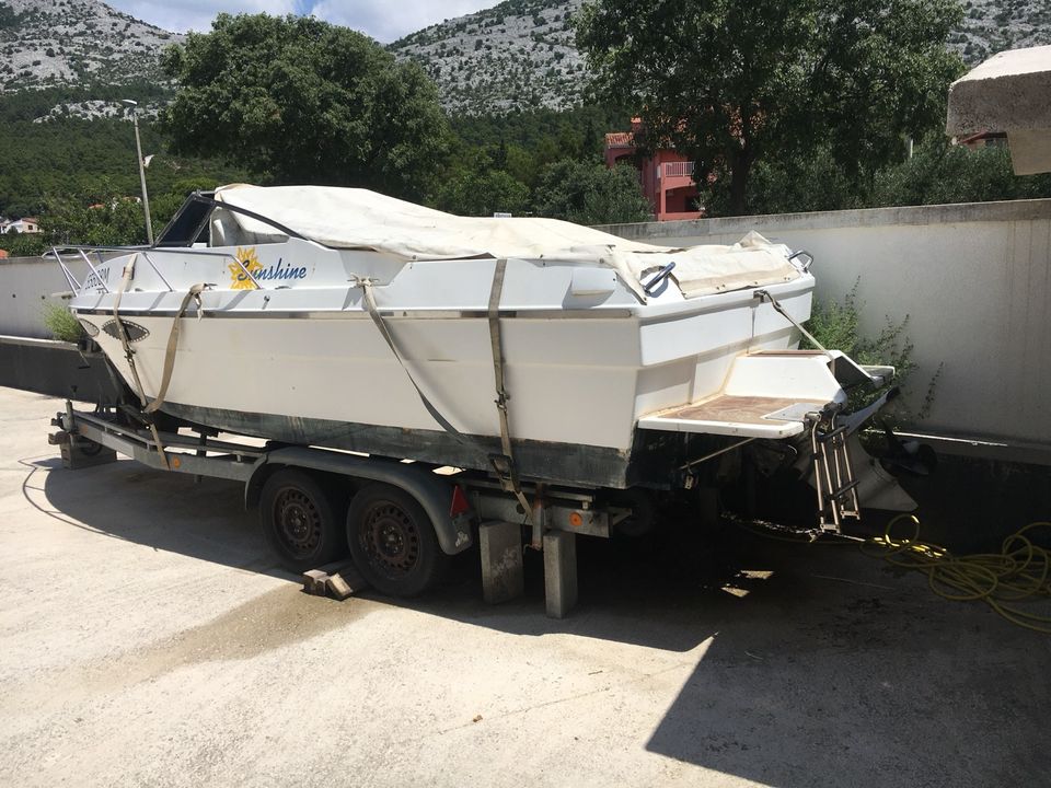 Sea Ray mit Trailer,Volvo Penta Innenbord 137 PS in Stuttgart