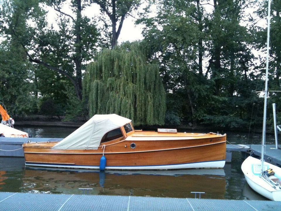 Fröbergs Mahagonie Motorboot in Brandenburg an der Havel