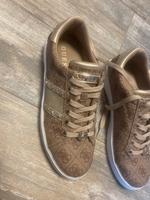 Guess Sneaker - Gr. 41 - Neuwertig! Hessen - Lauterbach (Hessen) Vorschau