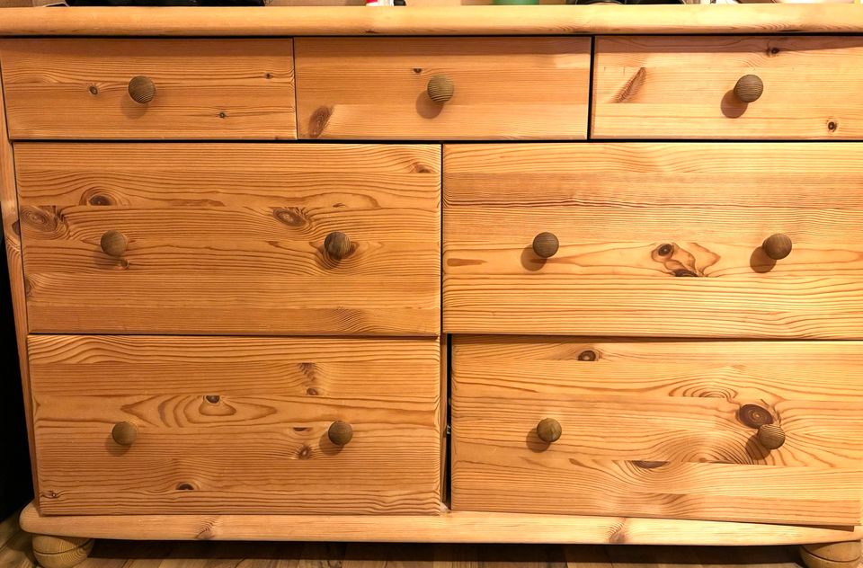 Sideboard aus Holz in Hermsdorf