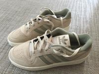 Adidas Sneaker Rivalry Low, beige, Größe 44, NEU Bayern - Würzburg Vorschau