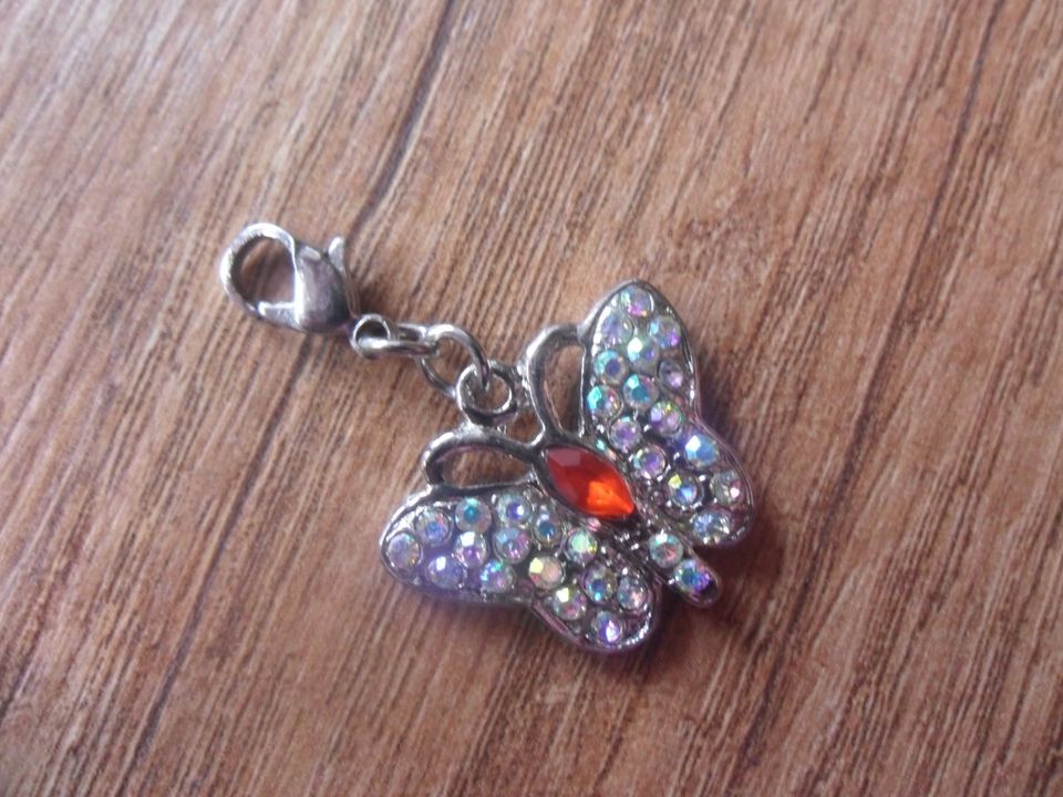 Charms, Schmetterling mit Glitzersteinen, Modeschmuck in Grassau