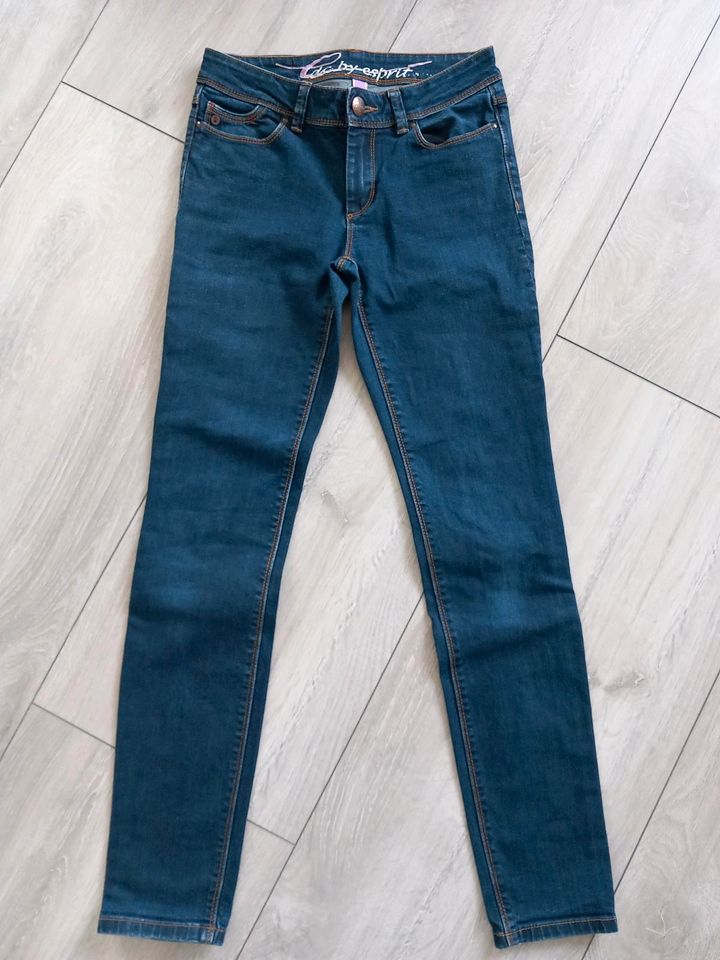 edc by Esprit Jeans Gr. 26 32 blau super Zustand in Nordstemmen