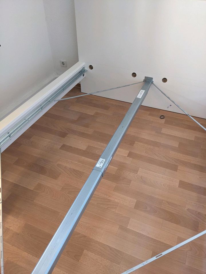 IKEA Malm Bettgestell (140x200 cm) (Lattenroste auch verfügbar) in Halle