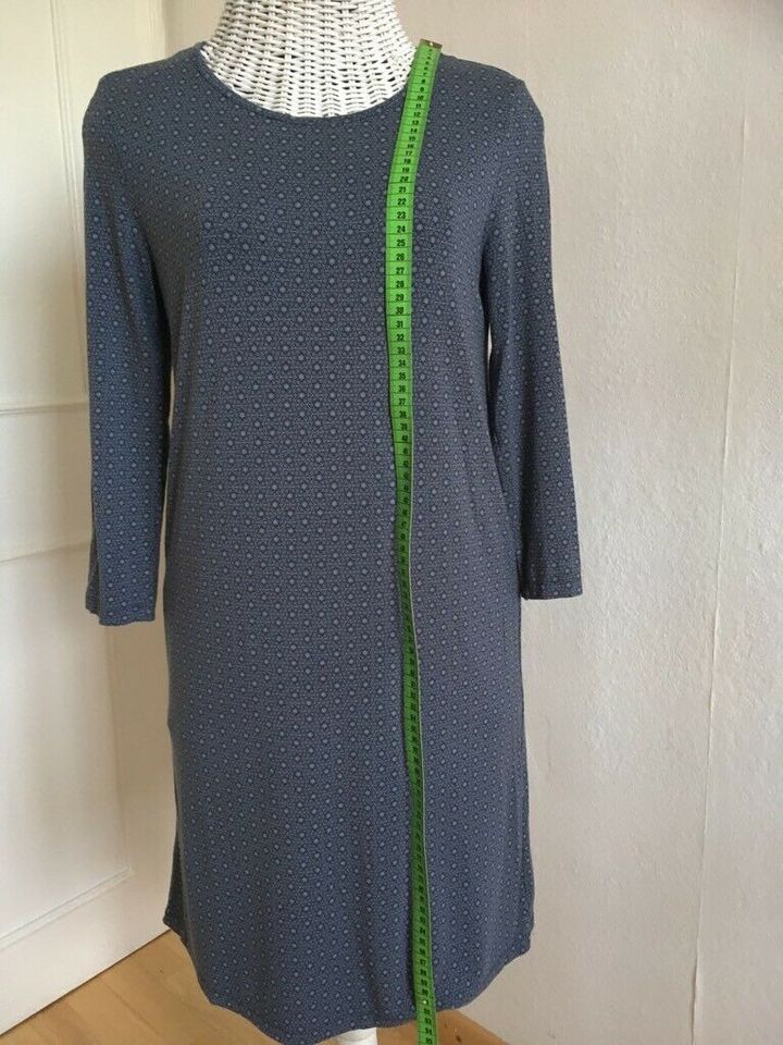 Kleid 40 blau in Geversdorf