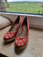 Keilabsatz Schuhe, Pumps, Gr 35,5 Niedersachsen - Clenze Vorschau