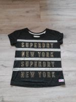 Superdry t shirt Oberteil schwarz weiß gold Größe M Schleswig-Holstein - Quarnstedt bei Wrist Vorschau