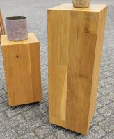 Zwei Holz Säulen massiv Deko mit Rollen Hocker viereckig Schleswig-Holstein - Enge-Sande Vorschau