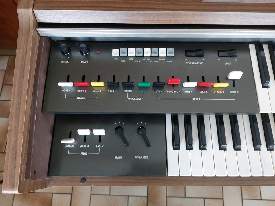 Yamaha Electone Model B-5BR elektronische Orgel in Waldsassen