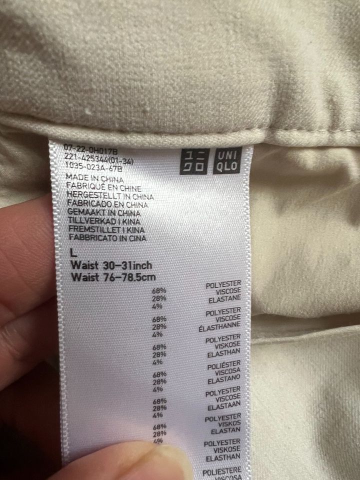 **Stoffhose**Gr.30**beige**Top** in Berlin