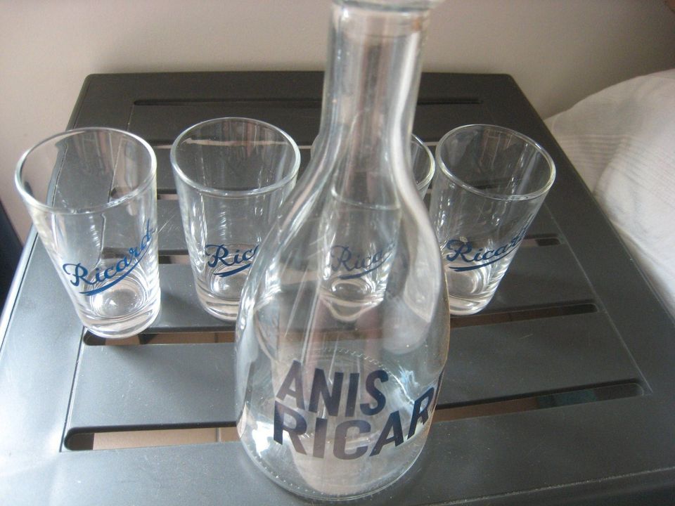 1 schöne Ricard Karaffe Anis Ricard und 4 kleine Gläser Set in Berghaupten