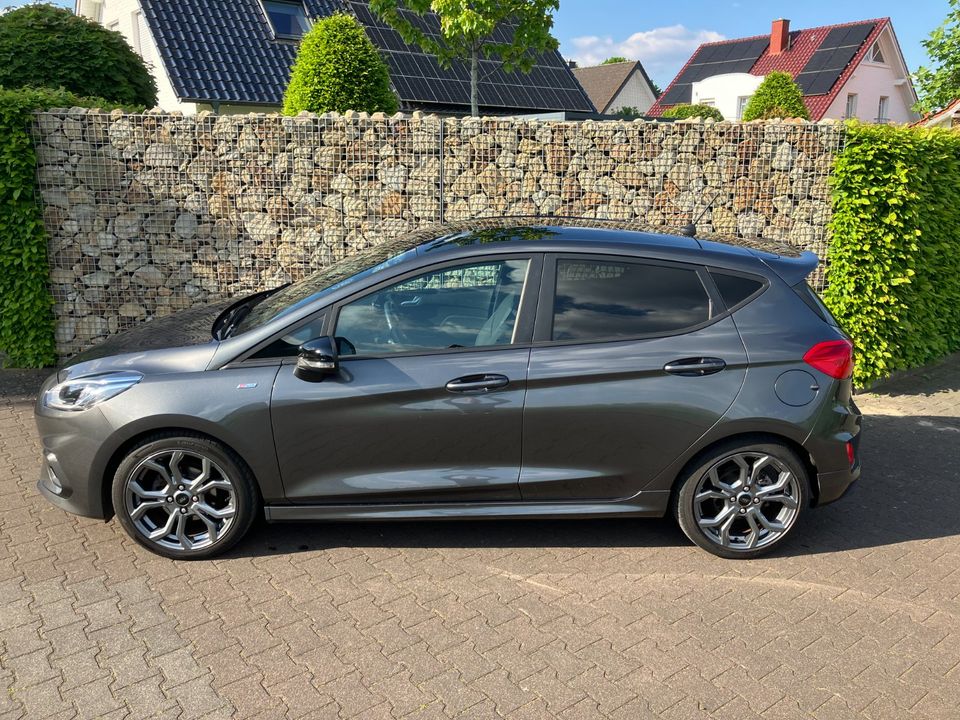 Ford Fiesta ST-Line, 8-fach, DAB, Reifen u. TÜV neu in Rheda-Wiedenbrück