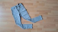 Schmale Jeans von H&M Gr. 164 grau - neuwertig Hessen - Bad Vilbel Vorschau