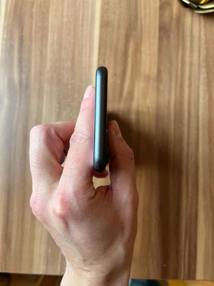 iPhone 11 | 64GB | Schwarz in Hannover