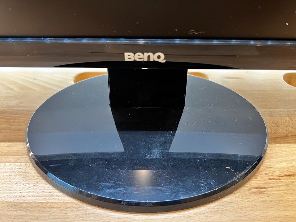 BenQ GL2450 Computer Monitor + Monitor Arm in Herne