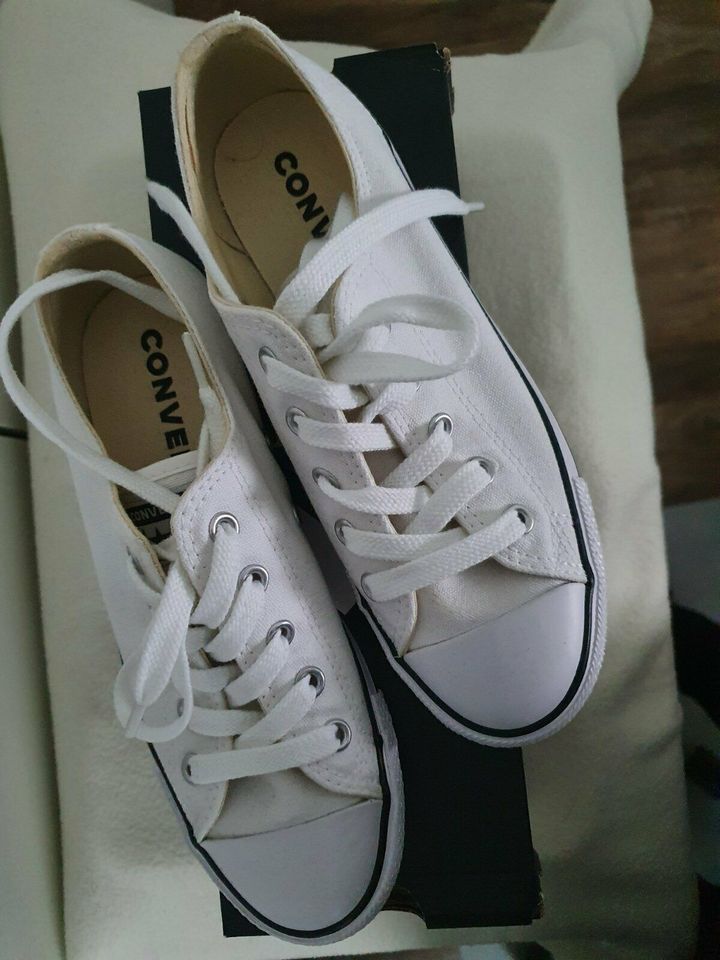 Converse All Star 530057C Gr. 35,5 *NEU* Chucks Sneaker 22 cm in  Rheinland-Pfalz - Bitburg | Gebrauchte Kinderschuhe Größe 35 kaufen | eBay  Kleinanzeigen ist jetzt Kleinanzeigen