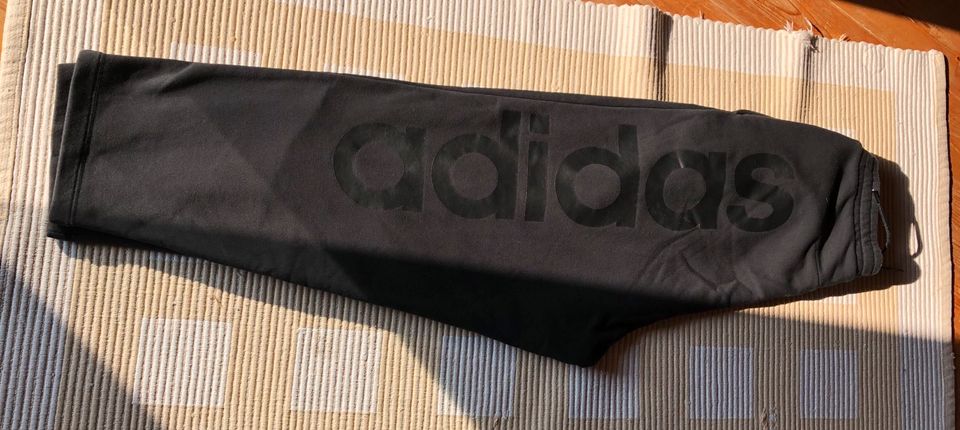 Adidas Sport Jogging Hose Mom 40 schwarz Jogginghose in Velpke