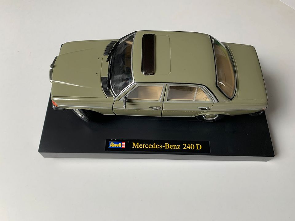 Revell Mercedes-Benz 240 D, 1:18 in Bergisch Gladbach