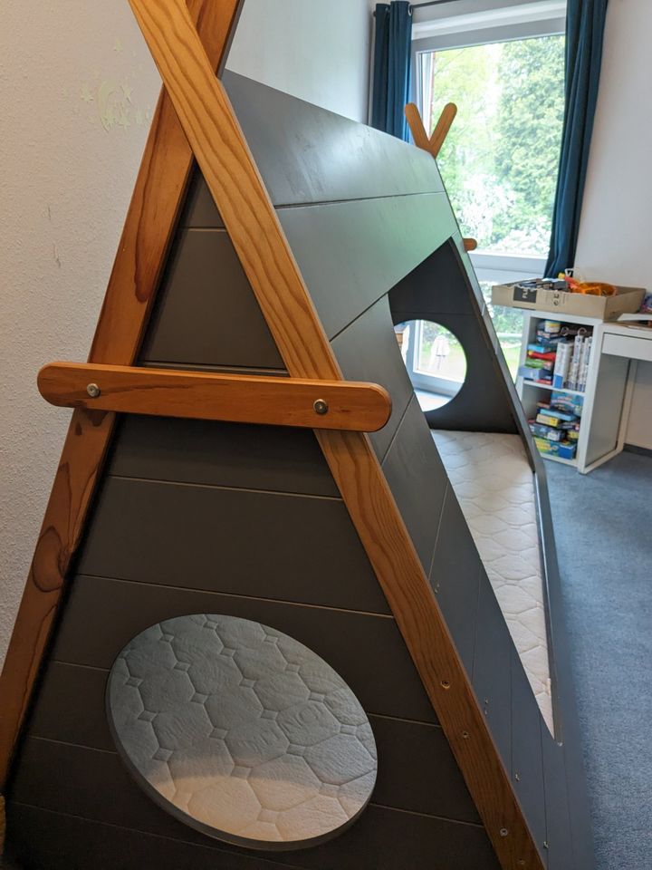 Tipibett/ Kinderbett/Spielbett TIPI 90x200cm grau mit Bettkasten in Buxtehude