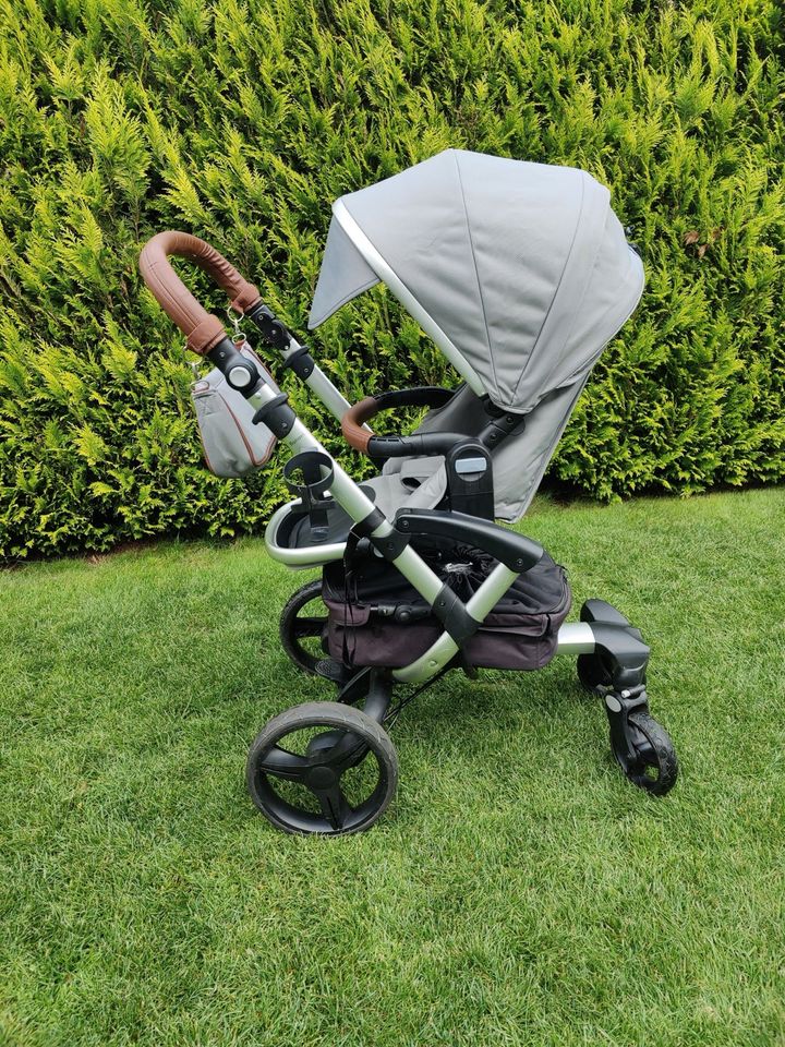 Bonavi Kinderwagen mit Babyschale und Sportsitz in Lebach