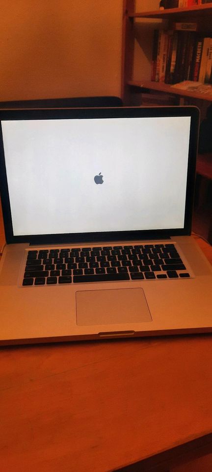 2 apple macbook pro defekt in Darmstadt