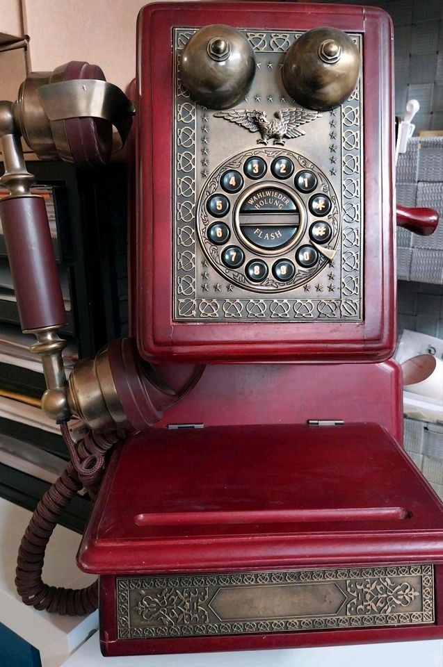 Tausche nostalgisches Repro Wandtelefon in Florstadt