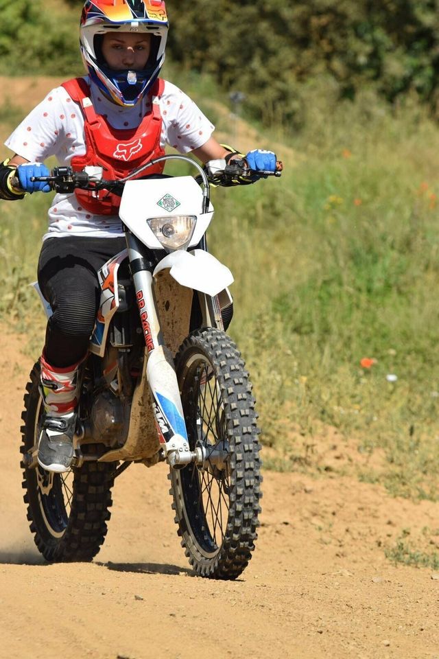 Fahrsicherheitstraining Motorrad auf echter Motocross-Strecke! in Kaltenholzhausen