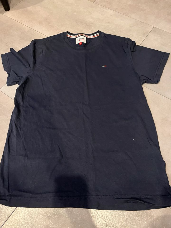 Shirt von Tommy Hilfiger, Gr. M, dunkelblau, wie neu in Oldenburg in Holstein