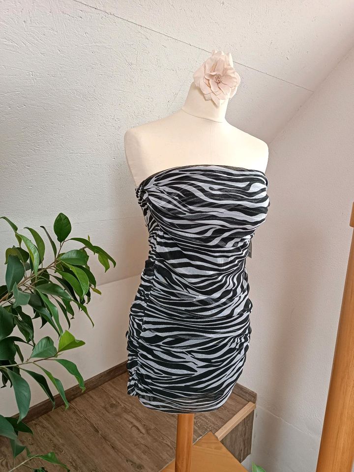 Bandeau gerafftes Kleid trägerlos animal print schwarz weiß - Neu in Lichtenau Mittelfr