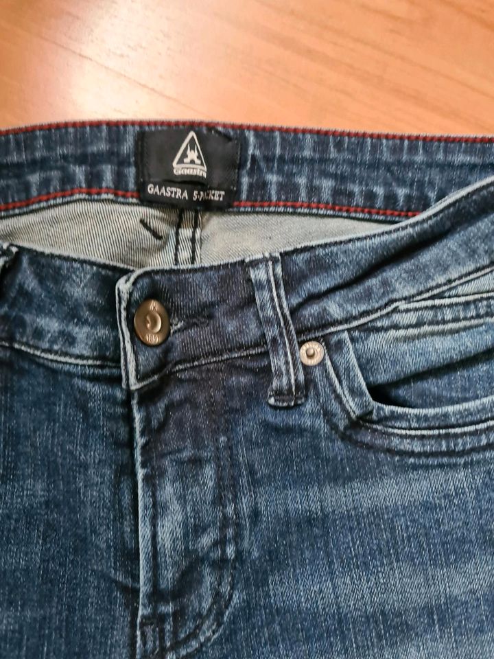 *NEUWERTIG * Gaastra Jeans in Größe 2732 in Markgröningen