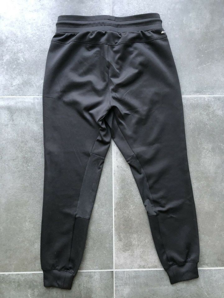 Adidas Jogginghose schwarz Größe XS in Ebermannstadt