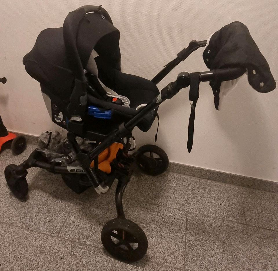 Kinderwagen + Babyschale + Babytragetasche Jane Epic Nano in Stuttgart