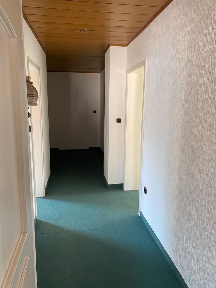 Helle 3-Zimmer Wohnung in Regensburg (Nord) in Bernhardswald