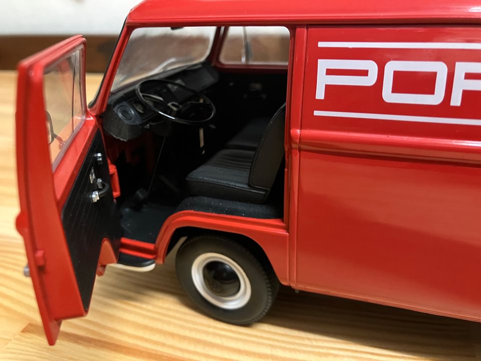 Schuco VW T2a Kasten Bulli  (Porsche Teiledienst) 1:18  OVP in Kierspe