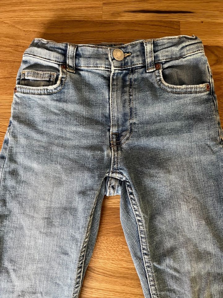 Zara Jeans Gr.128 sehr guter Zustand in Siegburg