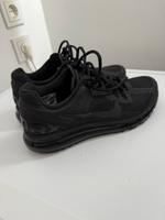 Nike Air Max 2013 / schwarz / Gr. 42,5 Kr. München - Feldkirchen Vorschau