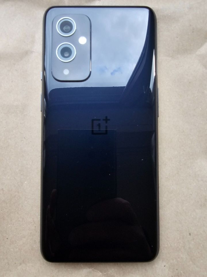 OnePlus 9 5G - Smartphone 128GB - 8GB RAM - Astral Black in Karlsruhe