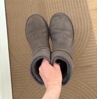 UGG Boots Classic Mini grau Gr. 39 Schleswig-Holstein - Lübeck Vorschau