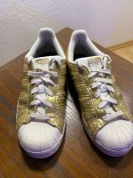 Adidas Sneaker gold mit Pailletten Gr. 37,5 Feldmoching-Hasenbergl - Feldmoching Vorschau