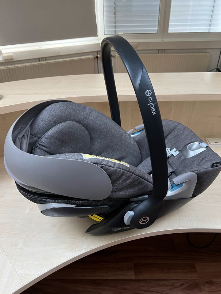 Original Cybex Cloud Z i-Size Babyschale Top Zustand, unfallfrei in Freiberg am Neckar