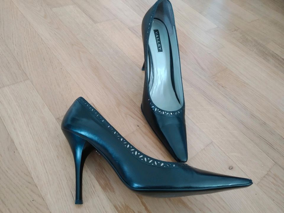 Damenschuhe high heels, festlich in Düsseldorf